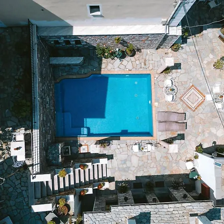 Pool Gem - Palladio Stone Havens * Portariá
